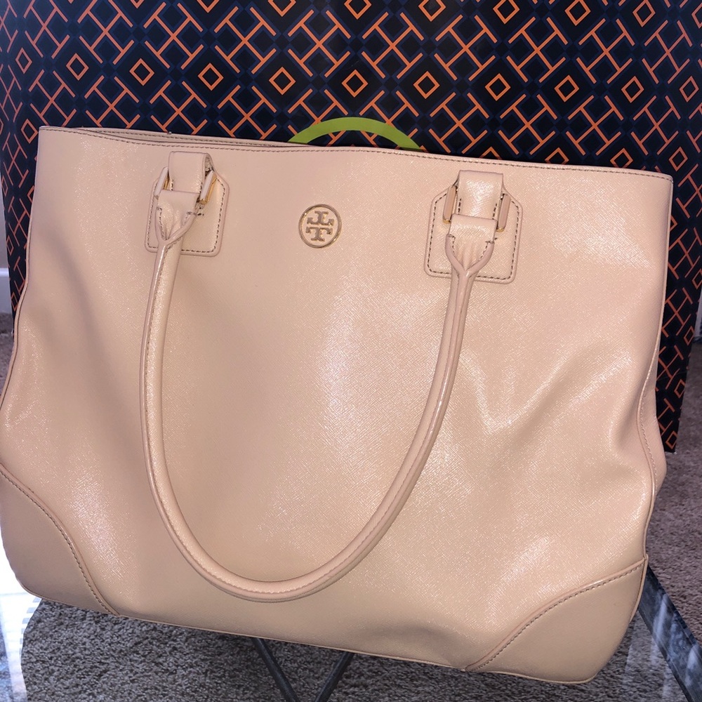 Tory Burch ‘Robinson' Patent Leather Tote